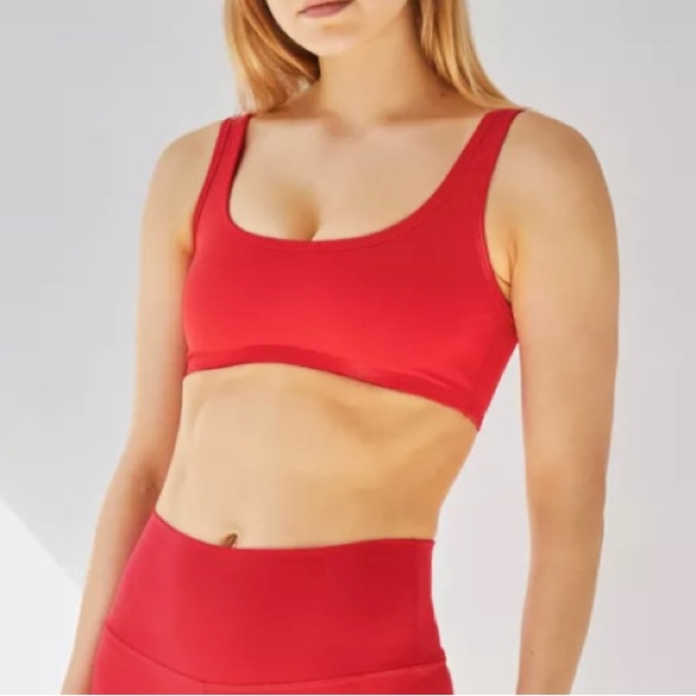 Aritzia TNA mini bra top